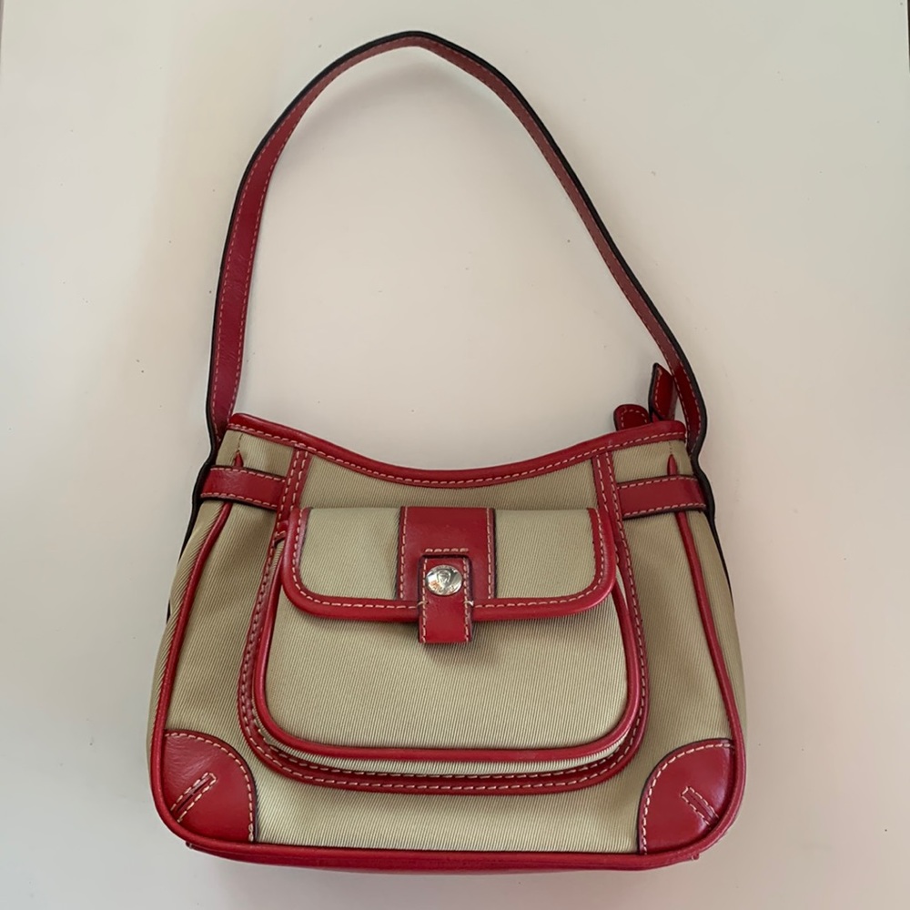 Etienne Aigner sophisticated red and beige buckle shoulder bag!